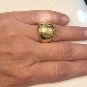 Gold ring
